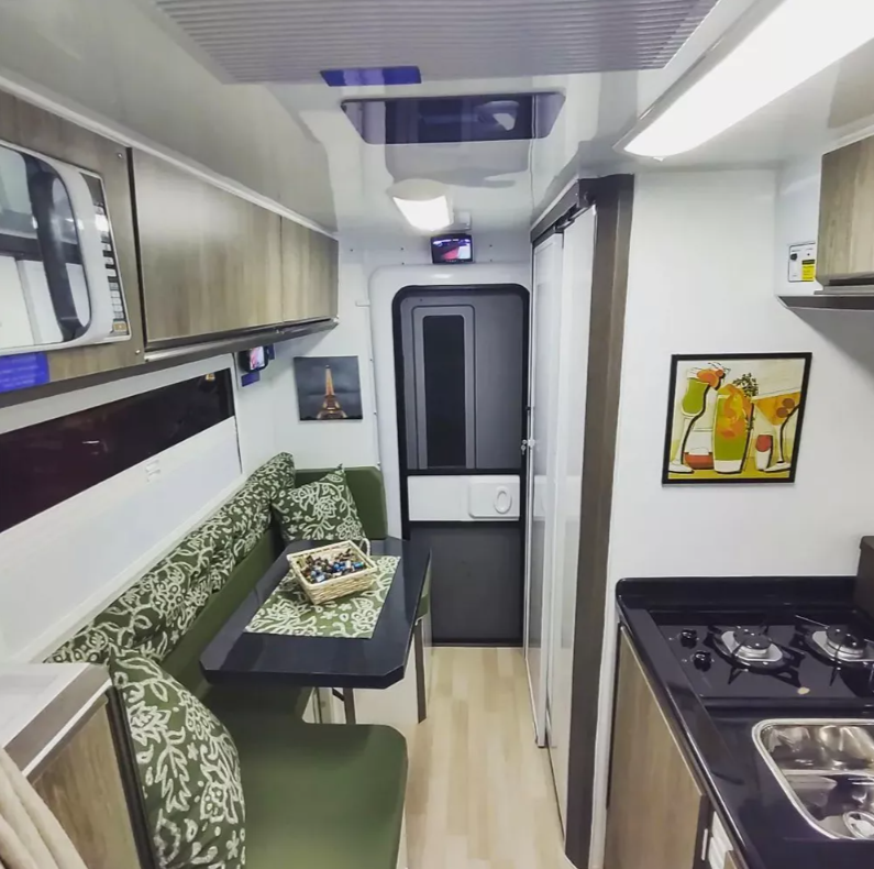 Truck Camper 