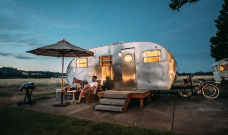 Camper Trailer vs Motorhome.png